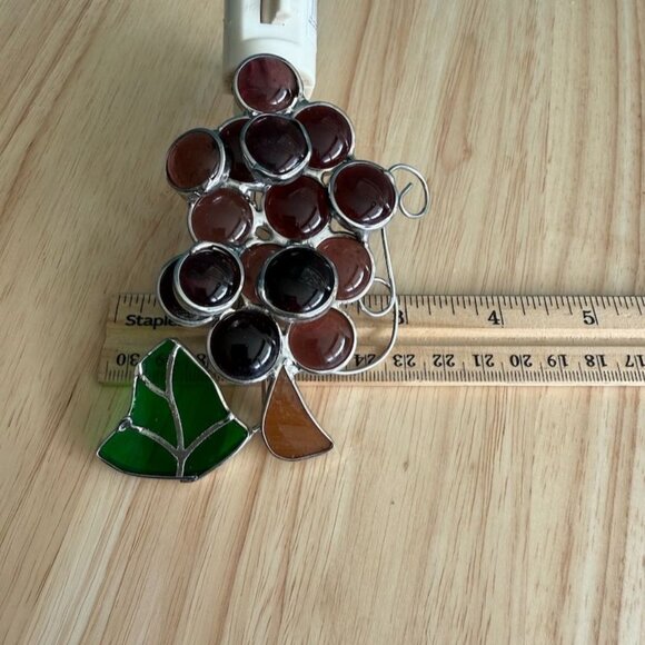 Stained Glass Grape Nightlight By Ganz With Green Leaf & Plug-In Base - Picture 8 of 8